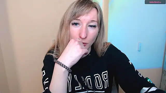 AmandaSell online show from April 1, 8:26 am