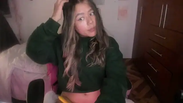 StephaniFox online show from March 2, 12:54 am