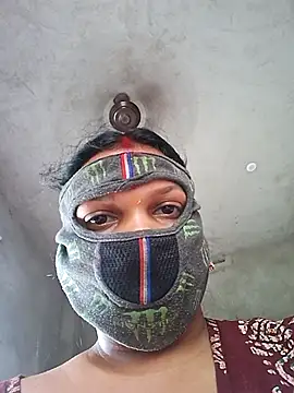 HotSexyBoudi online show from July 17, 9:35 am