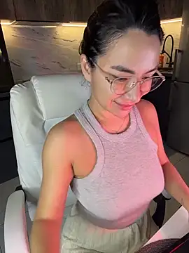 Melisa Ester online show from December 4, 4:41 pm