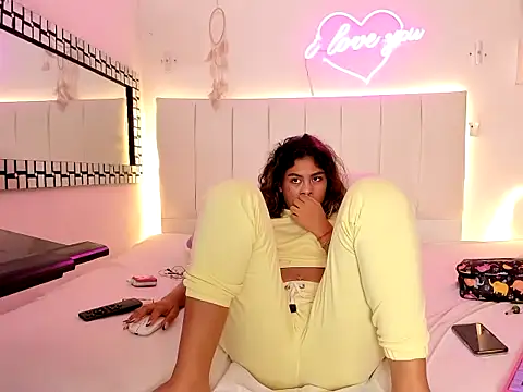 lilith horny online show from November 19, 9:31 am