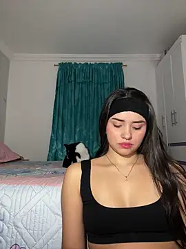 Kimmymadison- online show from March 21, 5:56 am