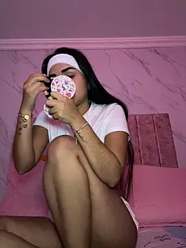 Kimmymadison- online show from April 15, 3:29 am