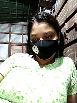 Snapshot of Aruyeshi- chatting on October 7, 5:01 am Aruyeshi- online show from October 7, 5:01 am