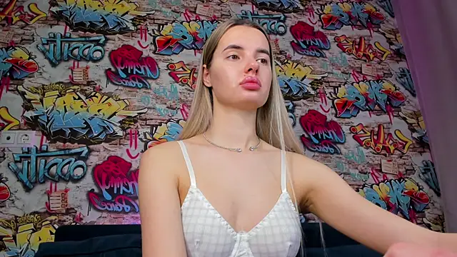 Erika Carpenter online show from December 20, 12:25 am