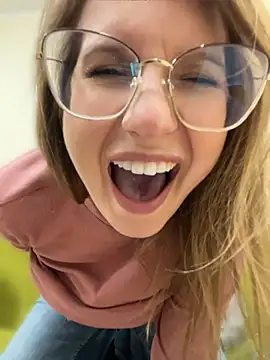 Vanilladreams online show from April 9, 4:12 pm