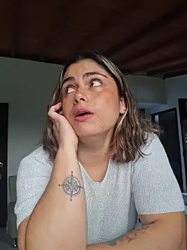 Juliietha servas online show from April 19, 6:10 pm