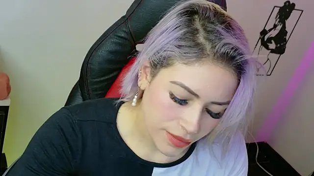 Natalia Montoya online show from April 16, 2:45 am