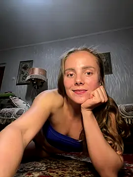 Snapshot of AlisaKissss chatting on September 10, 7:58 pm AlisaKissss online show from September 10, 7:58 pm