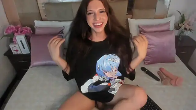 LizBrook online show from June 4, 7:40 pm