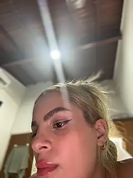 emiss  online show from December 15, 8:36 pm