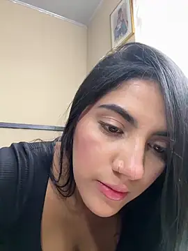 PaulinaDuarte online show from December 20, 8:02 pm