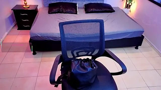 Lana stone  online show from September 14, 3:15 am