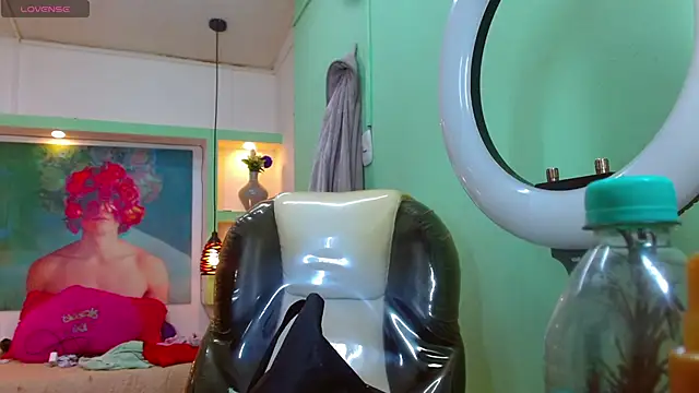 lorenapinto online show from March 9, 3:04 pm