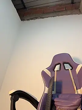 Barbiebrunette  online show from April 19, 4:01 am