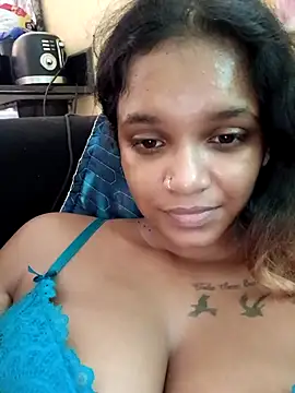 Indianqueen03 online show from April 1, 1:41 pm