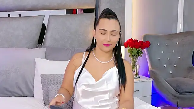 Snapshot of Evangeline_Taylorr chatting on October 4, 8:02 pm Evangeline Taylorr online show from October 4, 8:02 pm