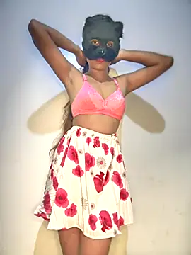 Snapshot of Little__Zara chatting on October 5, 7:52 pm Little Zara online show from October 5, 7:52 pm