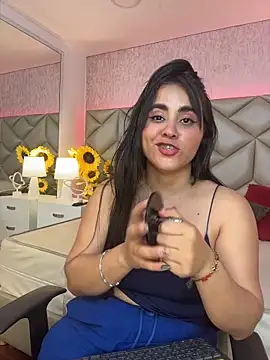 Brenda Garcia online show from November 20, 8:32 pm