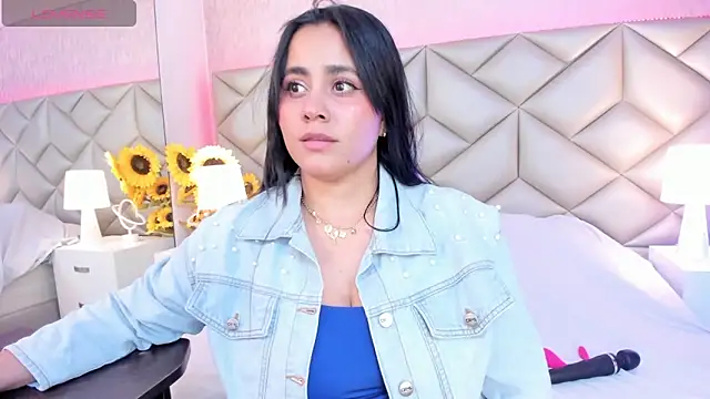 Brenda Garcia online show from January 6, 8:23 pm