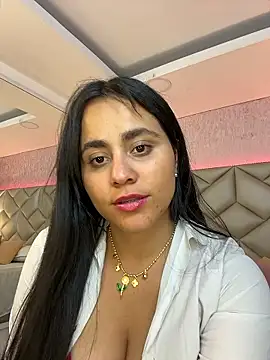 Brenda Garcia online show from January 5, 8:23 pm