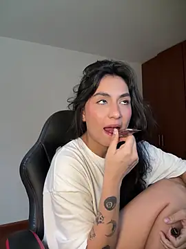 Dahian-peach online show from April 17, 9:50 pm