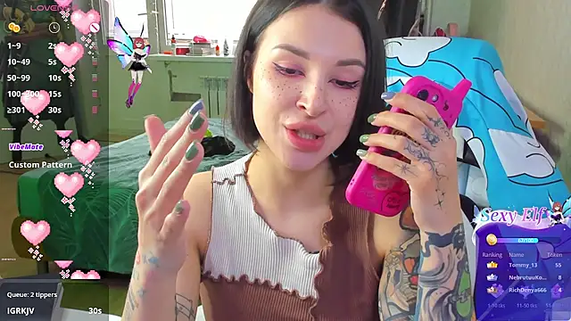 folinskayyya online show from April 11, 6:30 am