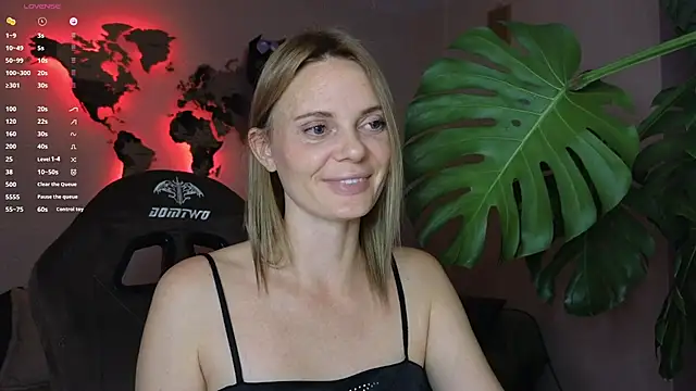 Snapshot of Sam_Klaus chatting on October 8, 9:19 pm Sam Klaus online show from October 8, 9:19 pm