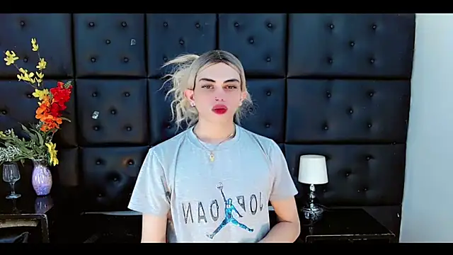 Daniela Pink  online show from February 28, 11:37 pm