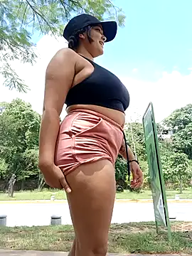 camiysebas21 online show from October 9, 4:44 pm