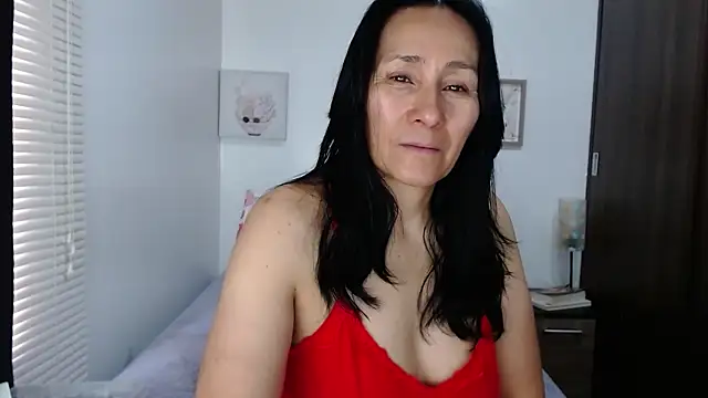 Maira B online show from April 14, 5:57 pm