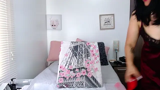 Maira B online show from February 8, 4:11 pm