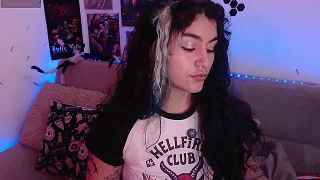 Snapshot of abril666 chatting on October 22, 3:39 pm abril666 online show from October 22, 3:39 pm