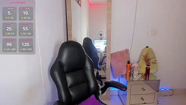 hellensexy online show from December 18, 9:52 pm