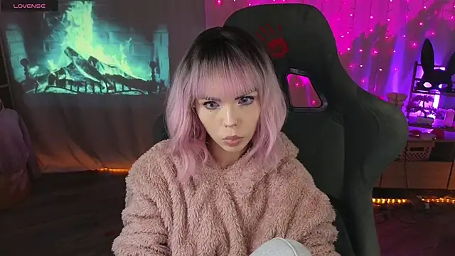 Kerry Kirk online show from March 17, 9:30 pm