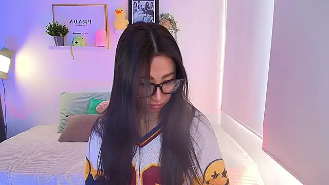 lilyy evanss online show from September 24, 8:08 pm