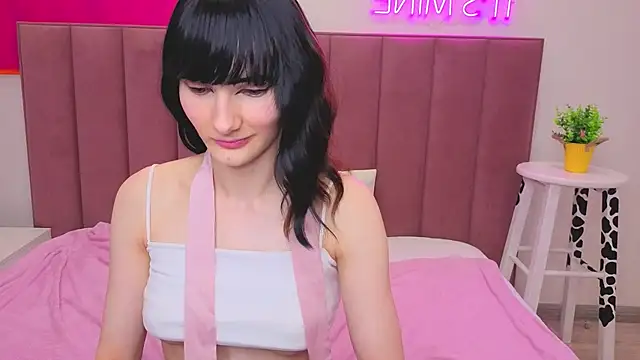 Lili flowerr online show from July 7, 10:30 am