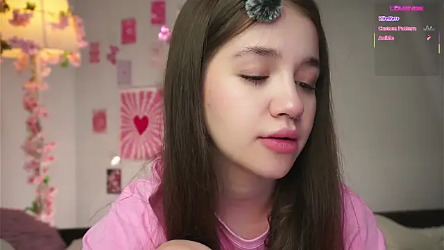 AmiLewis online show from February 14, 1:18 am