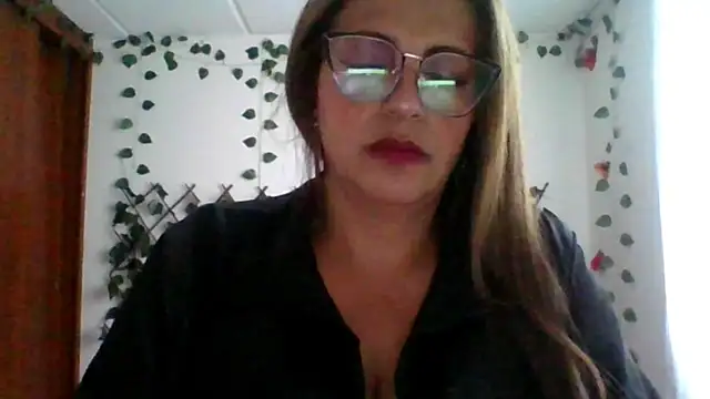 RossanaLionheart online show from October 25, 8:48 pm