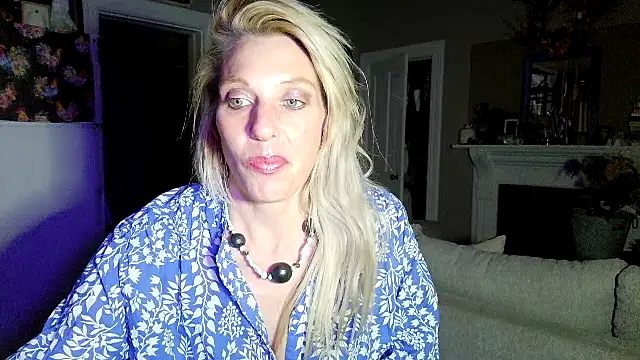 Glamazonx online show from April 25, 2:36 am