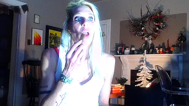 Glamazonx online show from November 15, 12:44 am