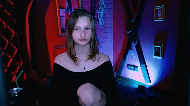 EllaHorton online show from September 27, 4:47 pm