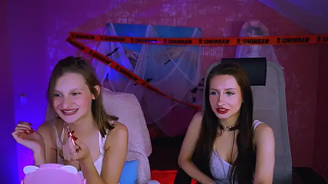 EllaHorton online show from October 18, 12:30 pm