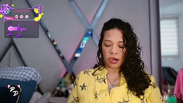 paula daniela1 online show from May 3, 10:35 pm