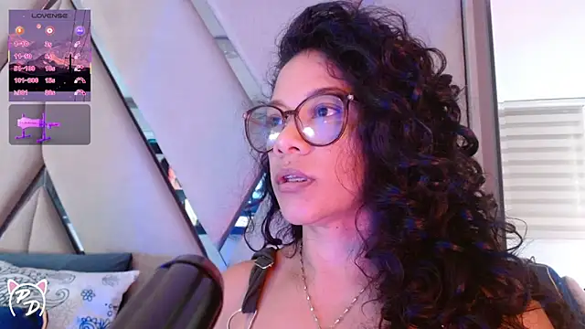 paula daniela1 online show from June 26, 10:00 pm