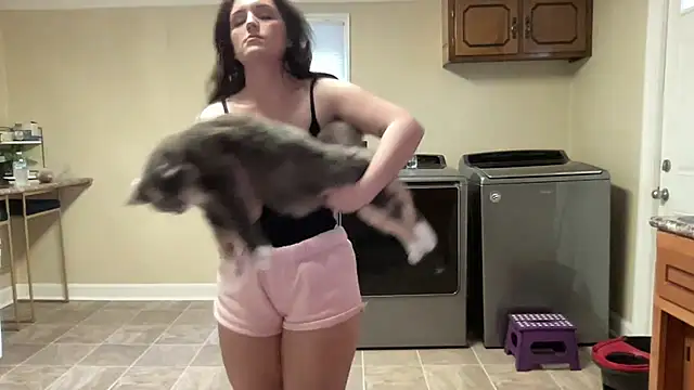 sexylilly69 online show from September 18, 10:30 pm