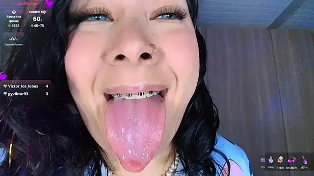 leahtemptation3 online show from October 1, 2:11 pm