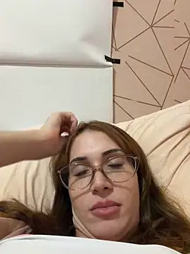 Irresistible24 online show from April 20, 10:24 pm