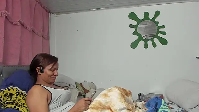 Laflaka22 online show from October 29, 2:05 am