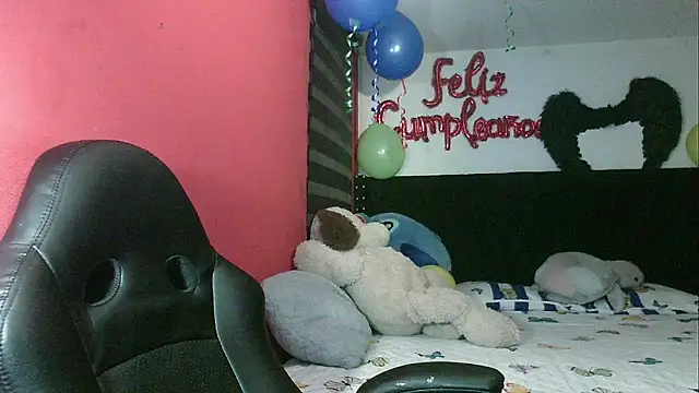 charlotedoll online show from April 22, 3:36 am